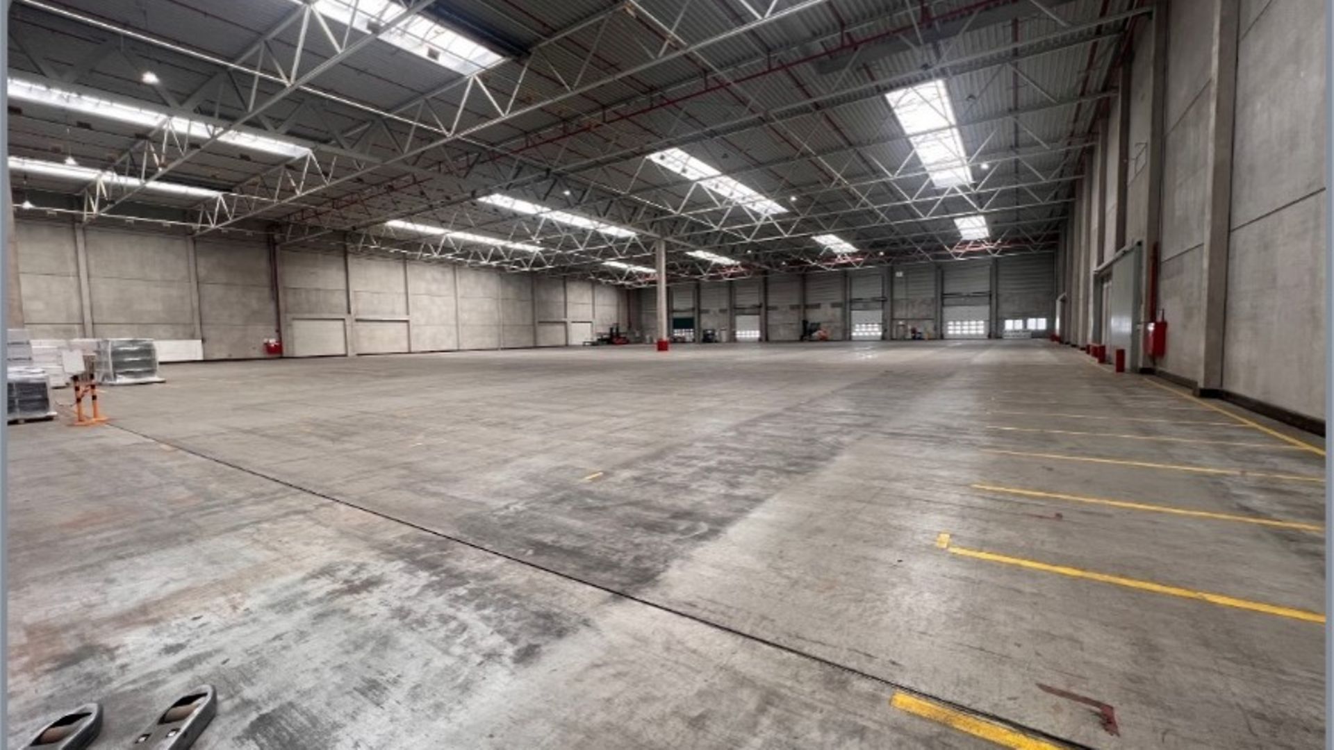 Leere Lagerhalle