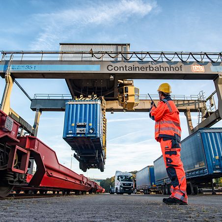 Intermodal_stage